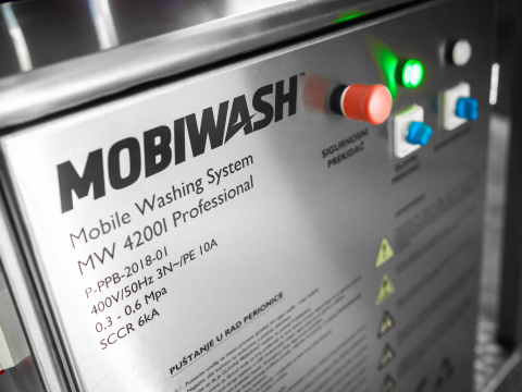 MOBIWASH 4200I Professional Truck